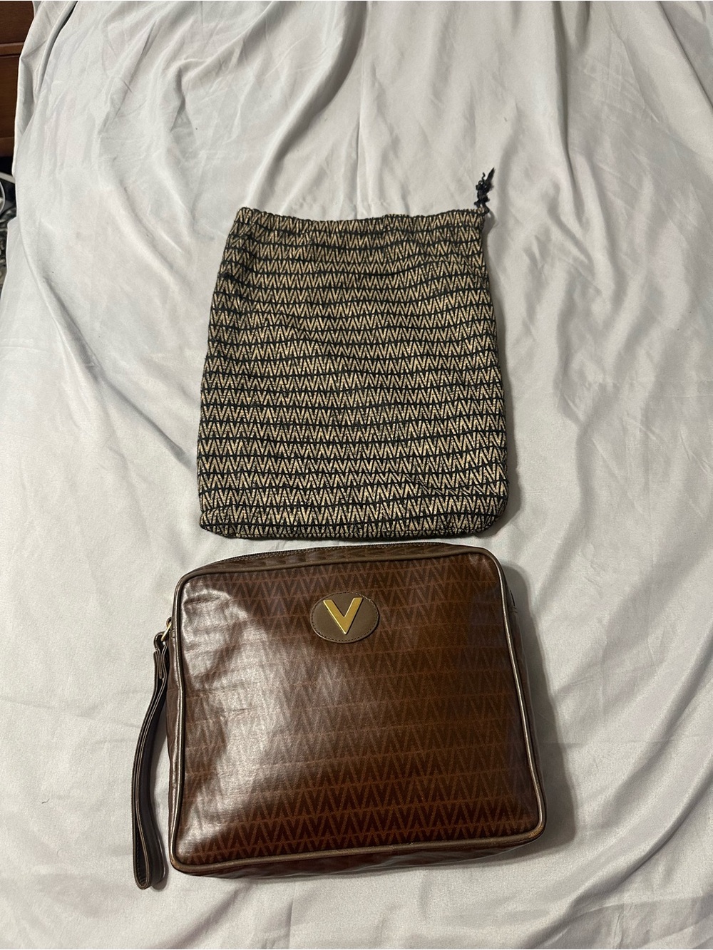 VALENTINO CLUTCH W/ HANDLE